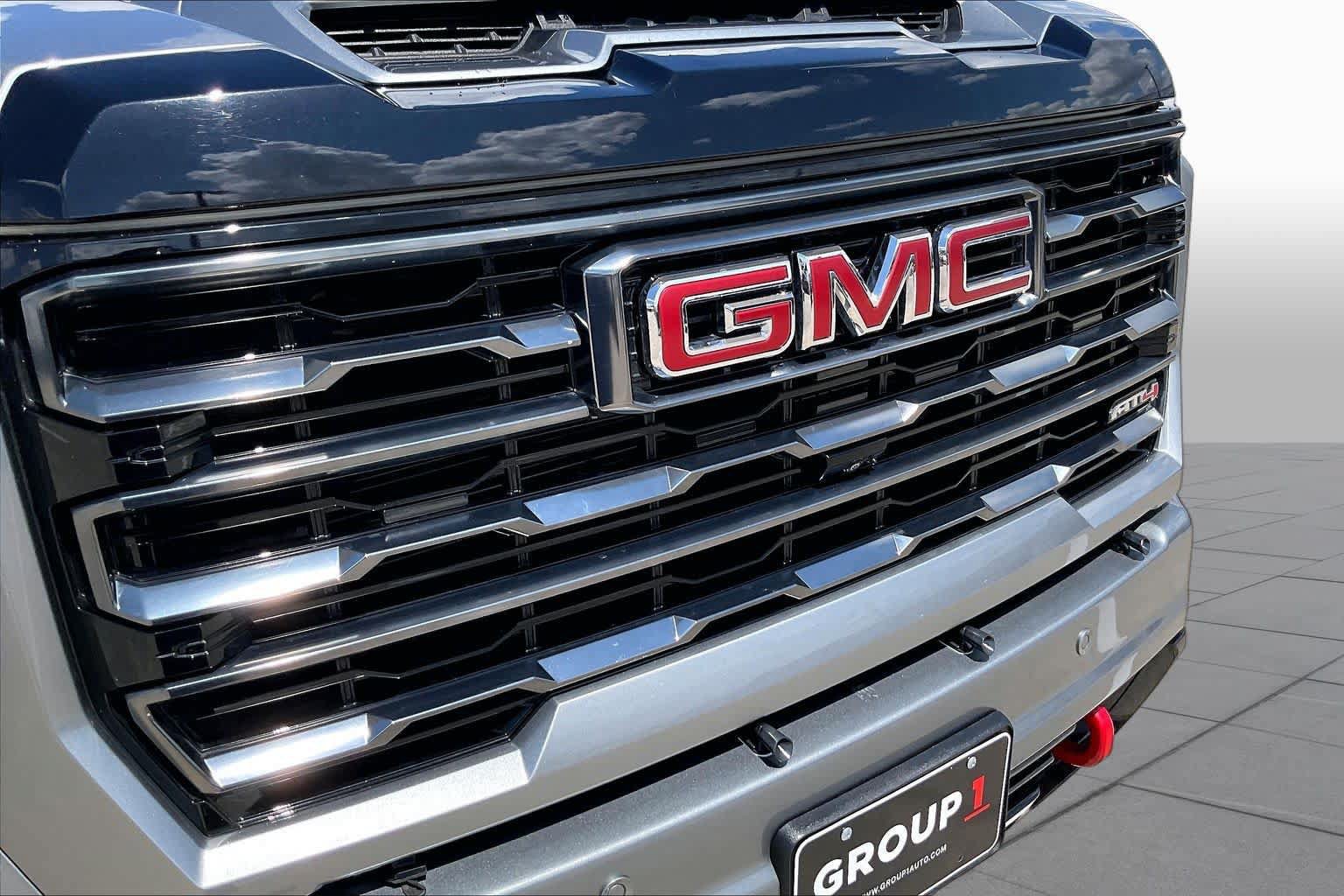 Used 2024 GMC Sierra 2500 AT4 w/ AT4 Premium Plus Package AWD/4WD image 30