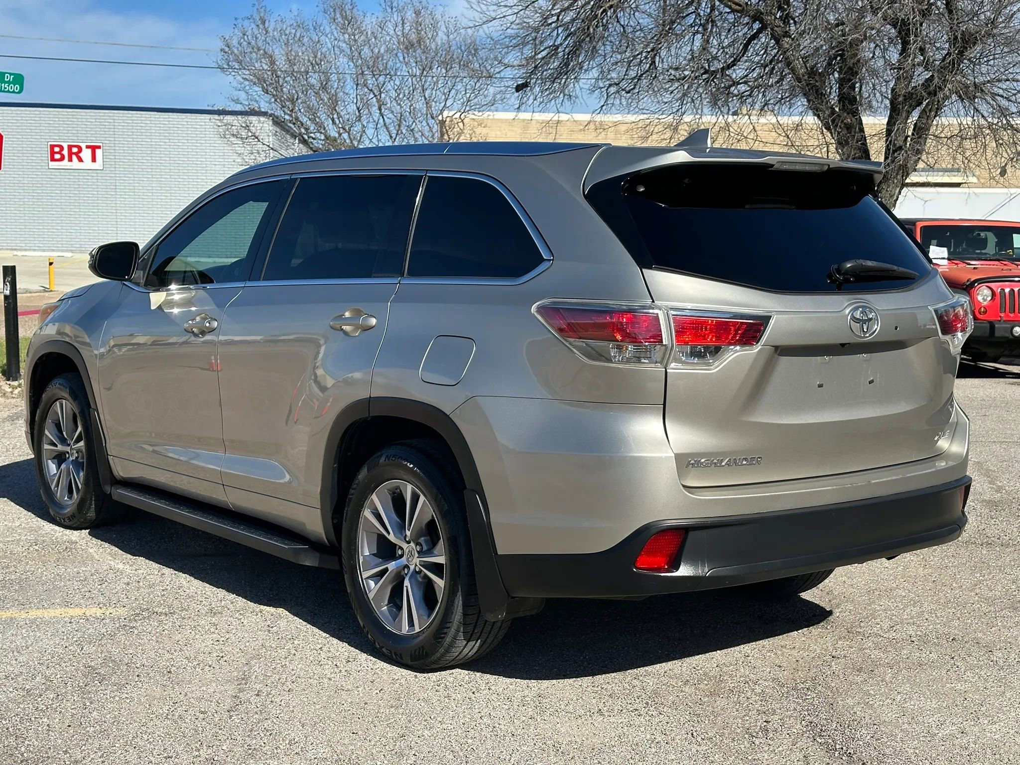 Used 2015 Toyota Highlander XLE image 4
