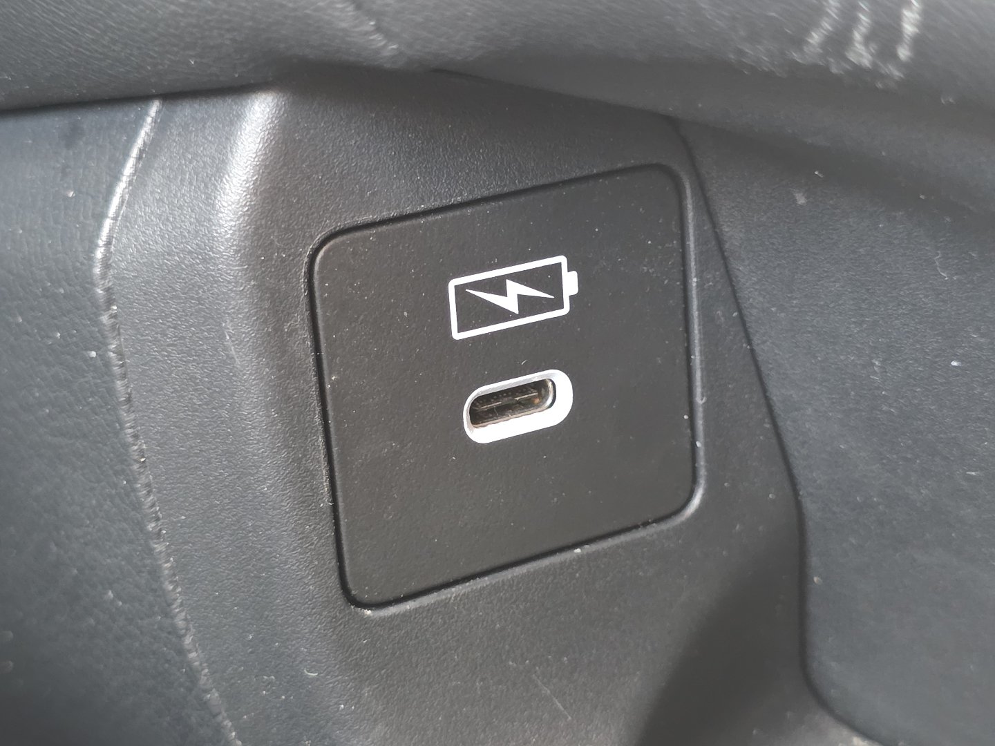 Certified 2024 Honda HR-V LX image 7