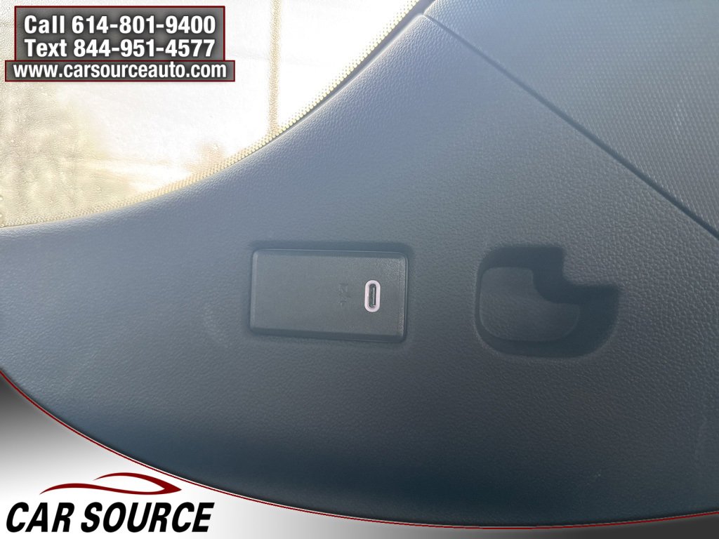 Used 2023 GMC Yukon Denali image 43