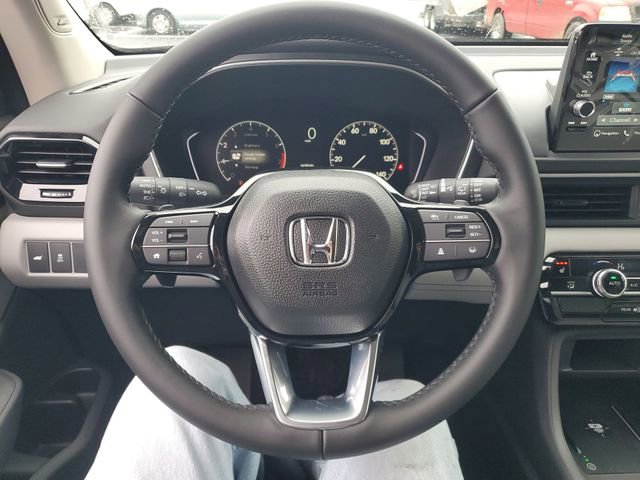 New 2025 Honda Pilot Touring image 31