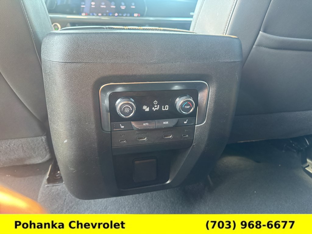 Used 2025 Chevrolet Suburban High Country AWD/4WD image 33