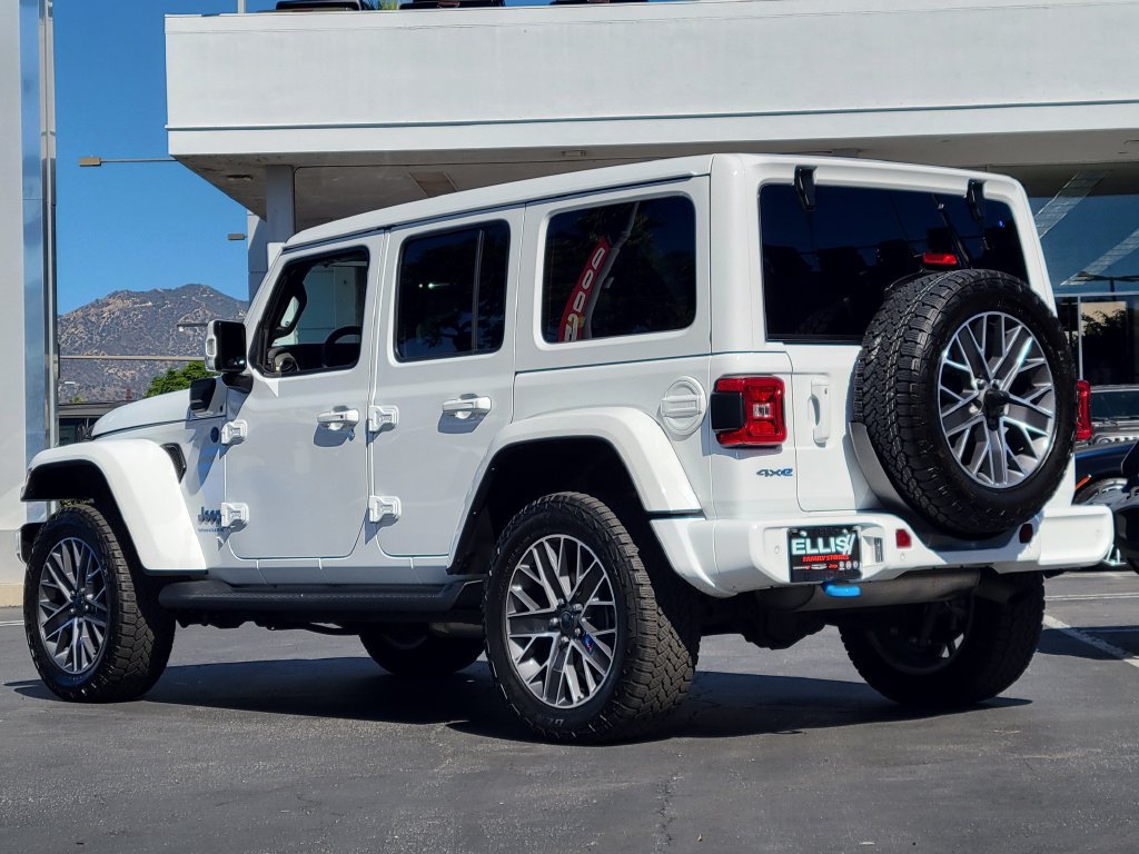 Used 2024 Jeep Wrangler High Altitude AWD/4WD image 2