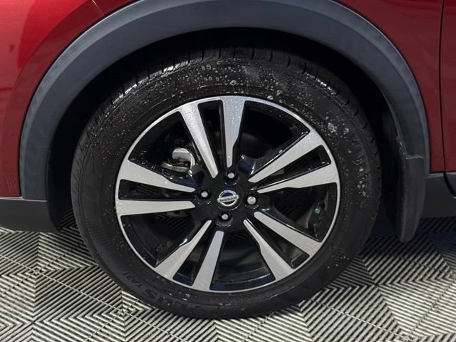 Used 2020 Nissan Kicks SR w/ SR Premium Package FWD image 13