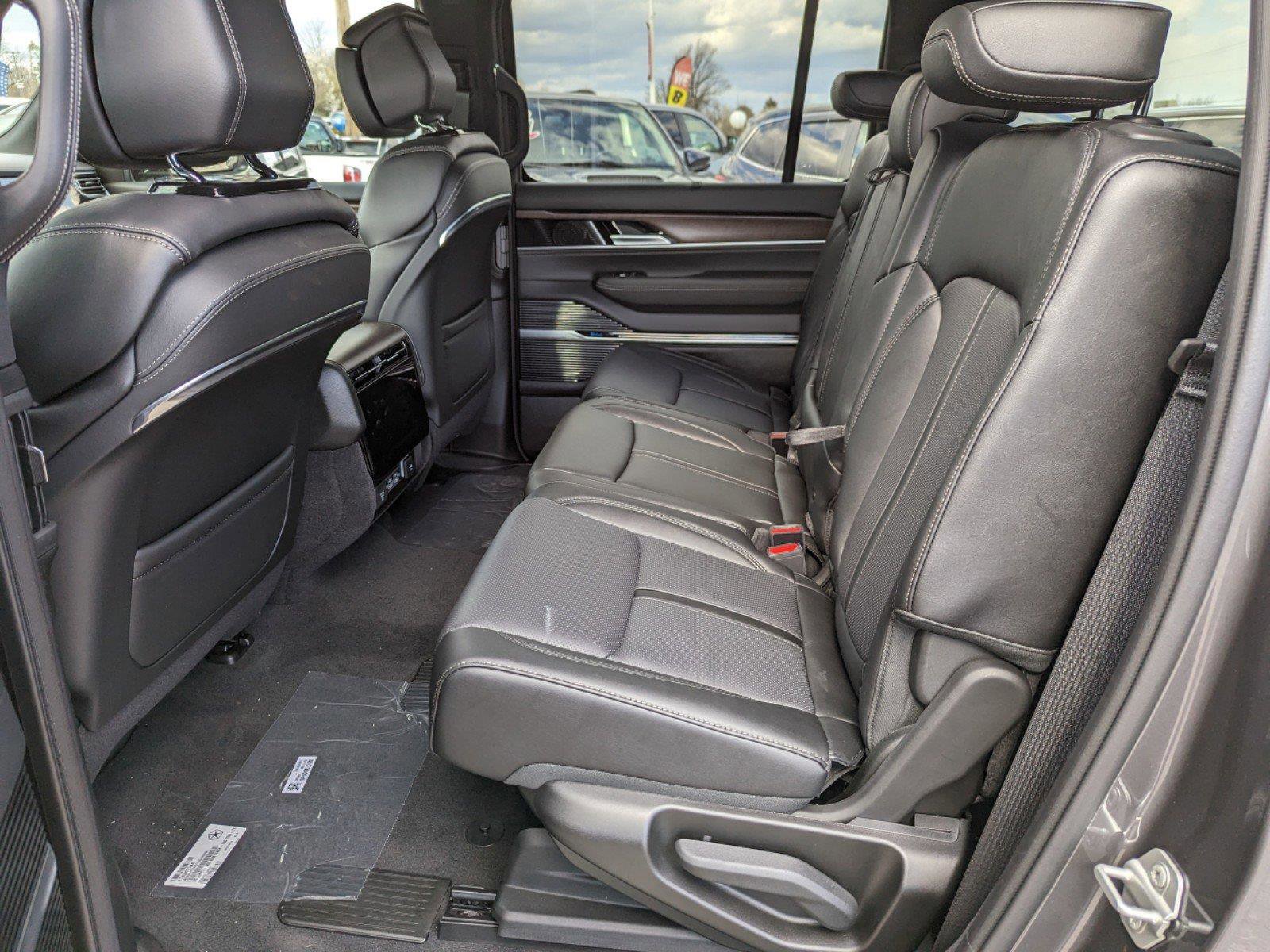 New 2024 Jeep Grand Wagoneer Series I w/ Convenience Group III image 14