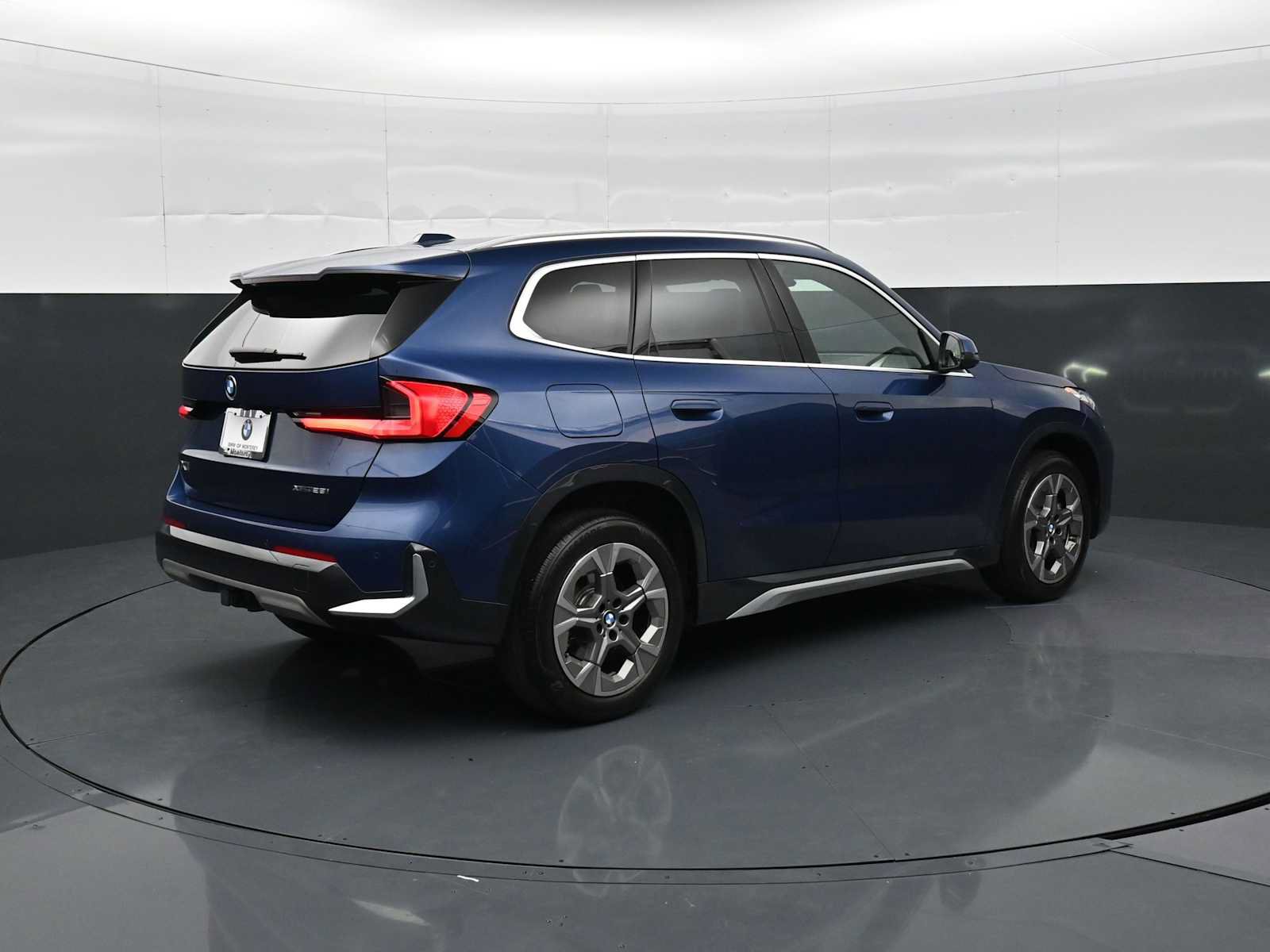 Used 2025 BMW X1 xDrive28i w/ Technology Package AWD/4WD image 5