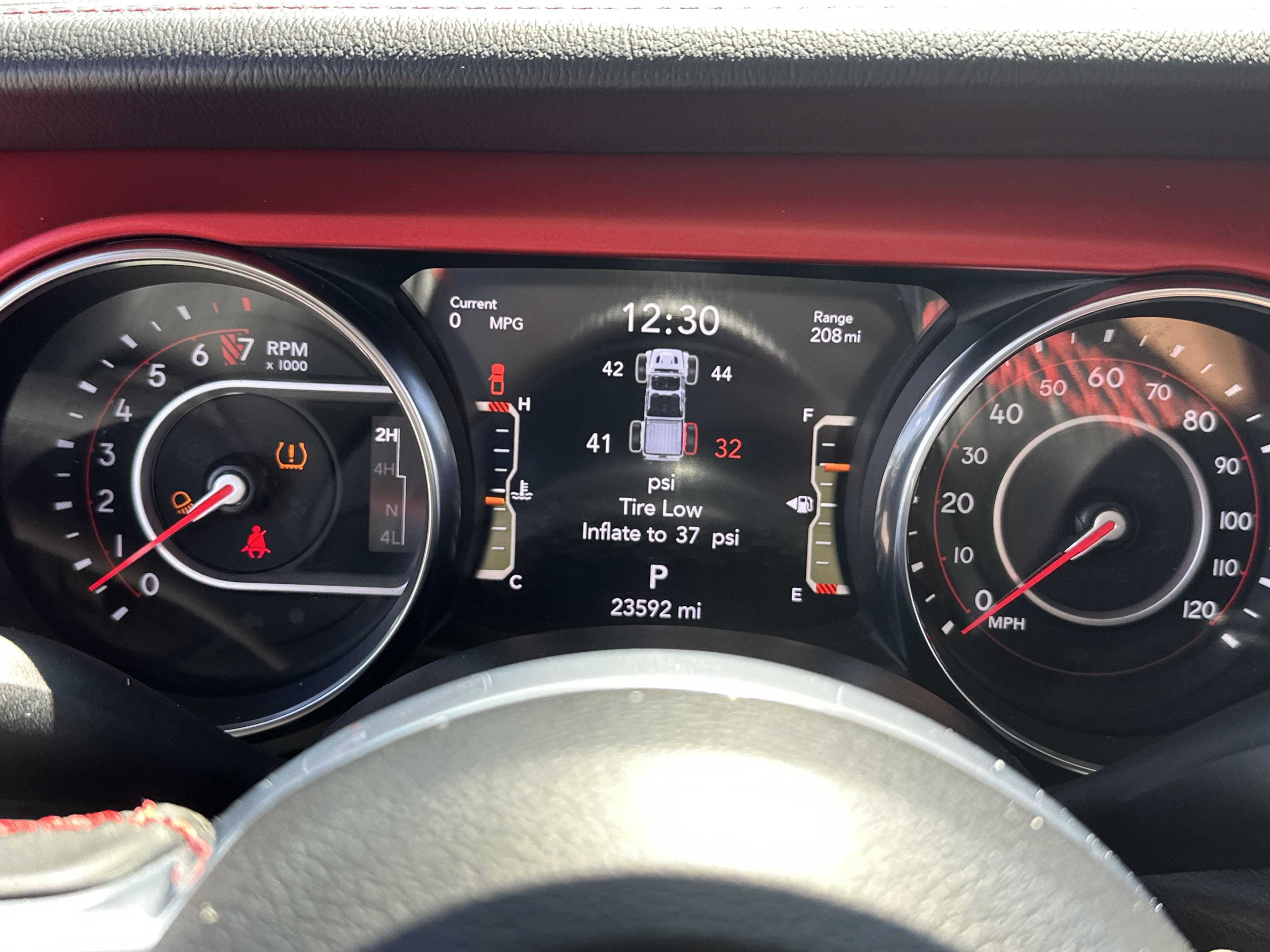 Used 2022 Jeep Gladiator Rubicon w/ LED Lighting Group AWD/4WD image 19