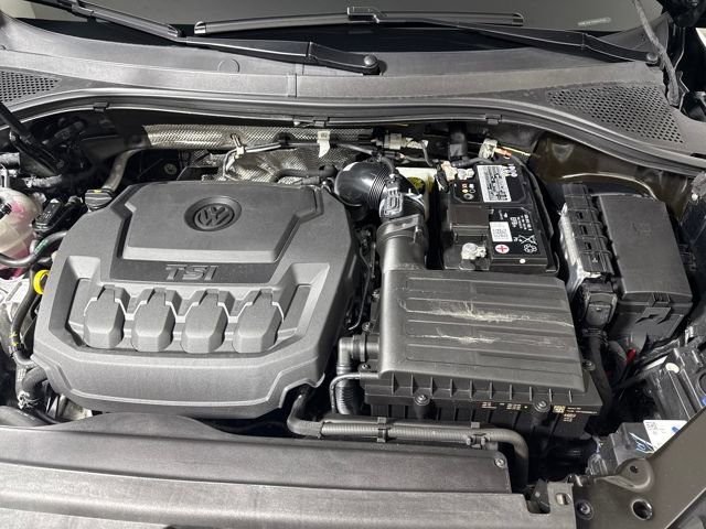 Used 2023 Volkswagen Tiguan SE w/ Panoramic Sunroof Package AWD/4WD image 41