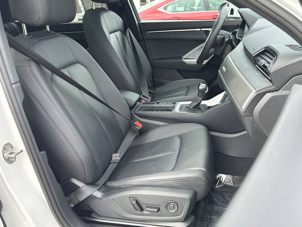 Used 2025 Audi Q3 2.0T Premium AWD/4WD image 10