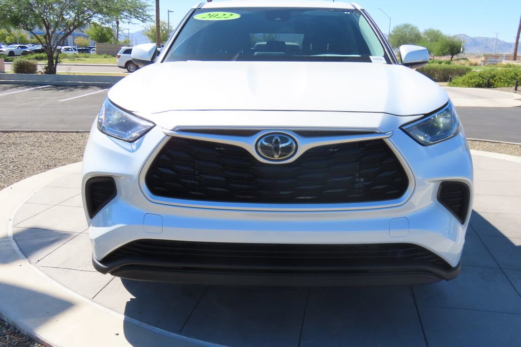 Certified 2022 Toyota Highlander L image 2