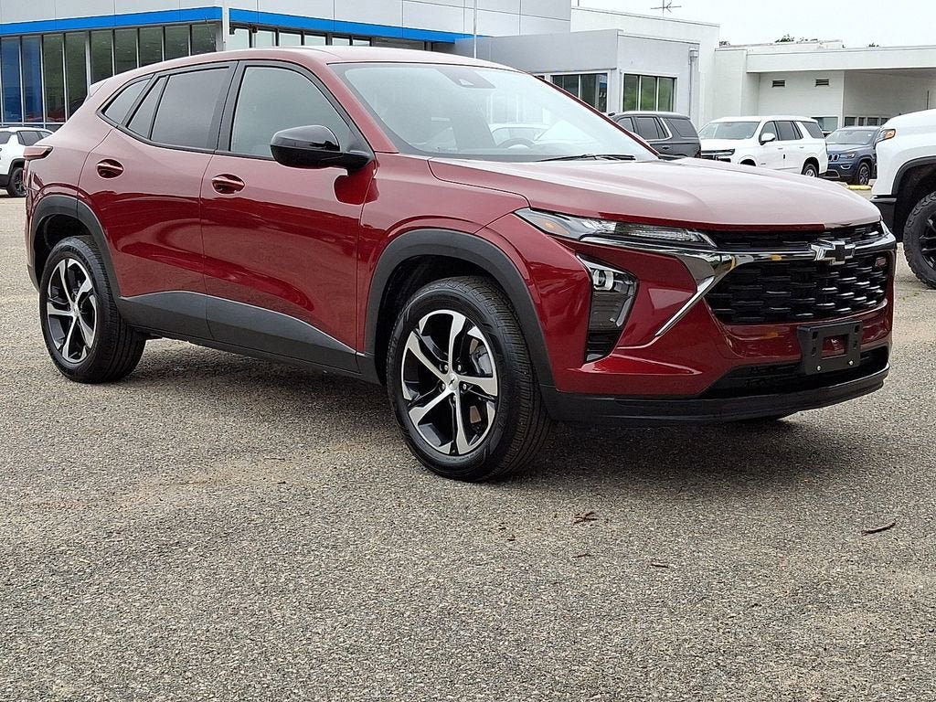 Certified 2025 Chevrolet Trax RS w/ Driver Confidence Package
