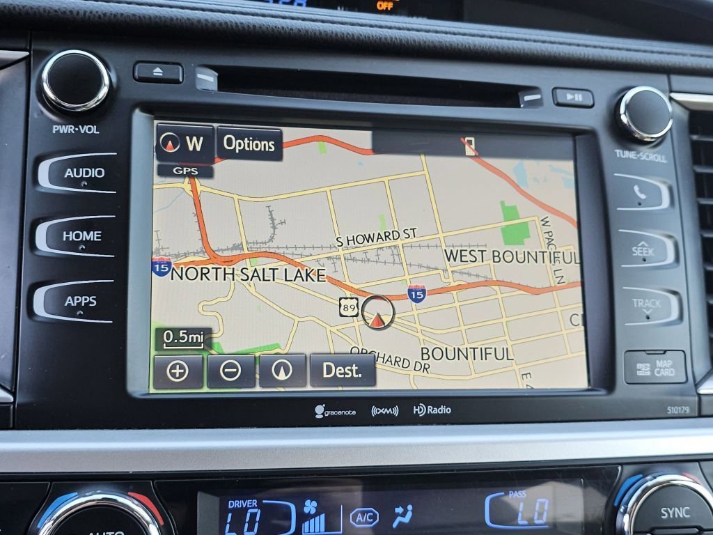 Used 2018 Toyota Highlander XLE AWD/4WD image 9