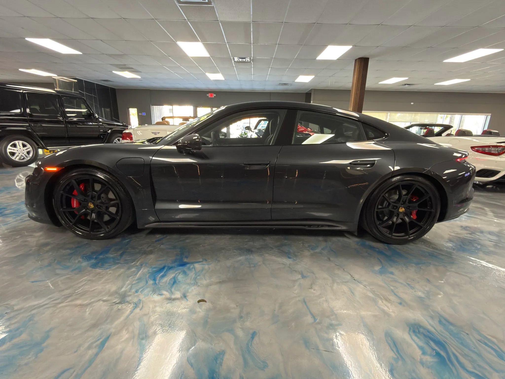 Used 2022 Porsche Taycan GTS AWD/4WD image 4