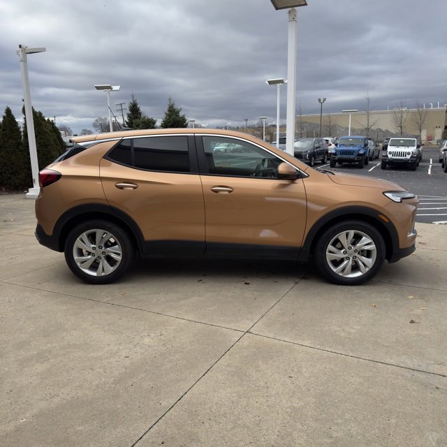 Used 2024 Buick Encore GX Preferred image 2