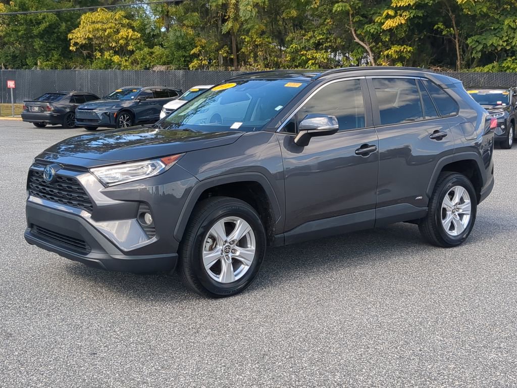 Used 2021 Toyota RAV4 XLE w/ Convenience Package image 10