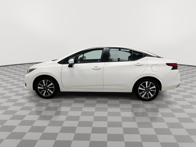 Used 2025 Nissan Versa SV FWD image 6