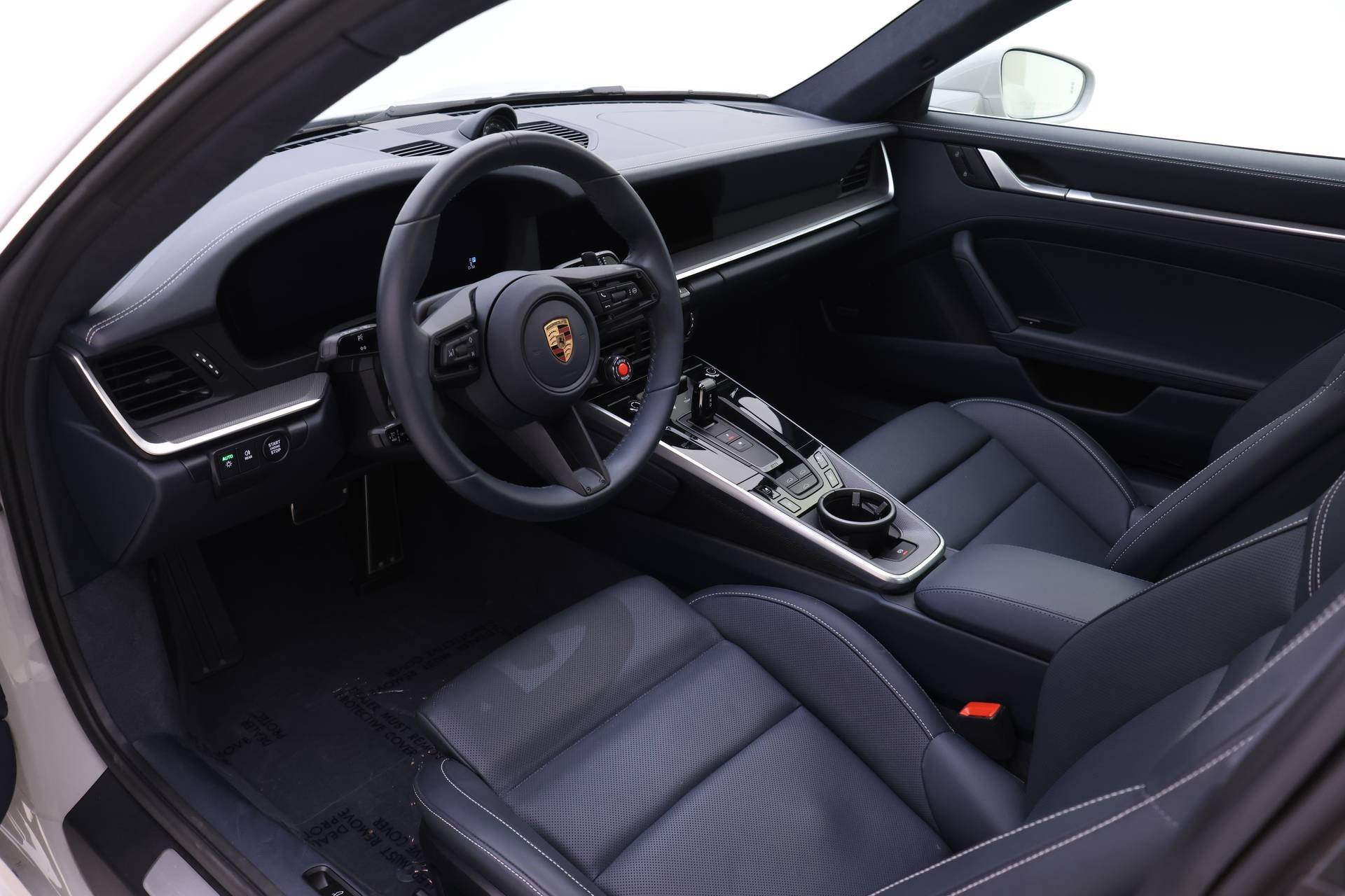 Certified 2025 Porsche 911 Carrera image 4