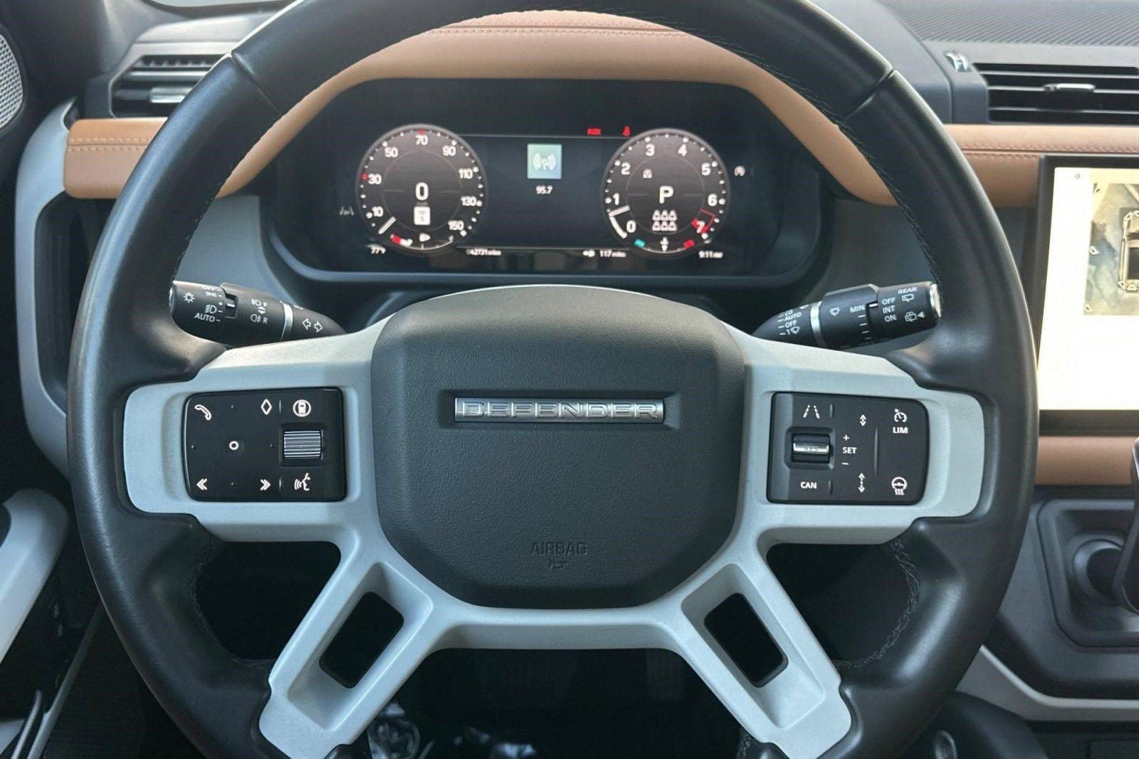 Used 2024 Land Rover Defender 130 X-Dynamic SE AWD/4WD image 10