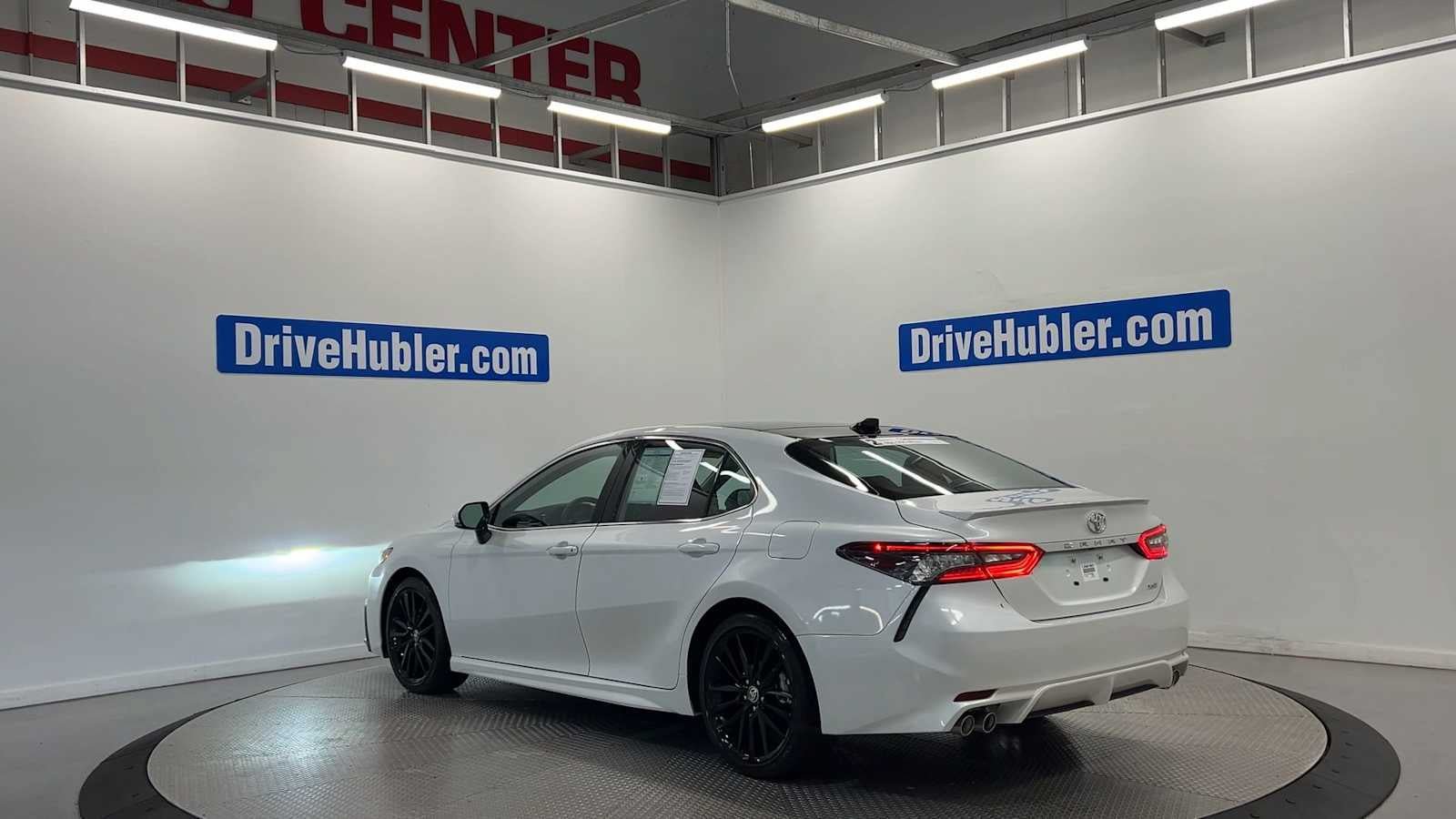 Used 2024 Toyota Camry XSE FWD image 5