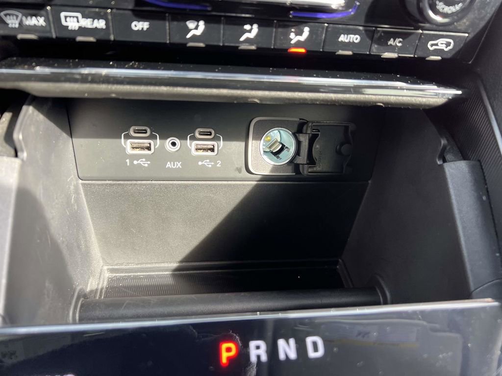 Certified 2024 Jeep Grand Cherokee Limited w/ Black Appearance Package image 25