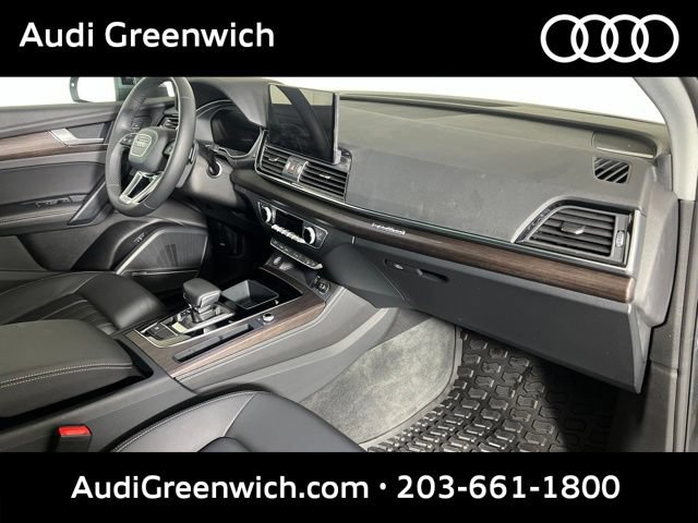 Used 2023 Audi Q5 2.0T Premium Plus w/ Premium Plus Package AWD/4WD image 12