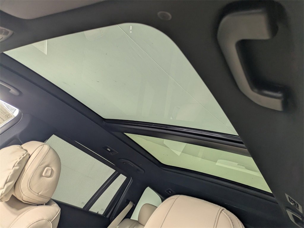 New 2026 Mercedes-Benz GLS 580 4MATIC image 9