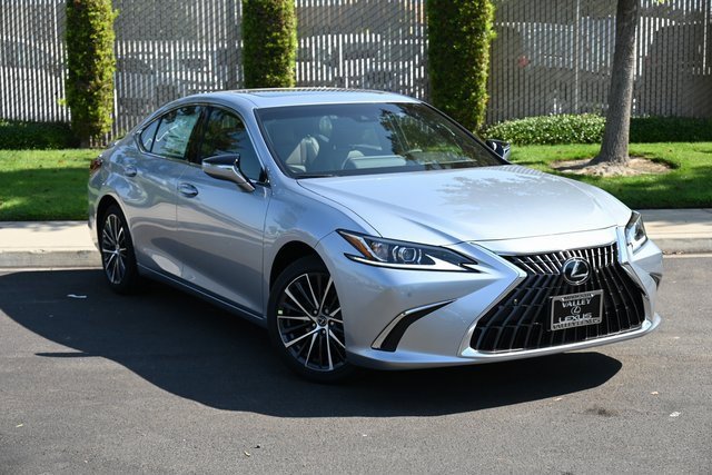 New 2025 Lexus ES 300h w/ Premium Package image 1