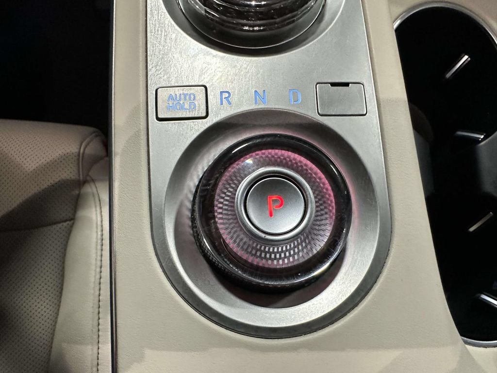 Used 2022 Genesis GV70 2.5T w/ Select Package AWD/4WD image 29