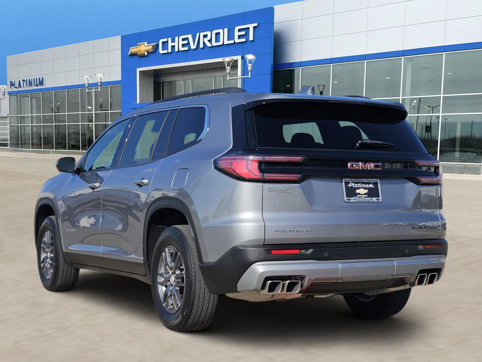 Certified 2025 GMC Acadia Elevation FWD image 4