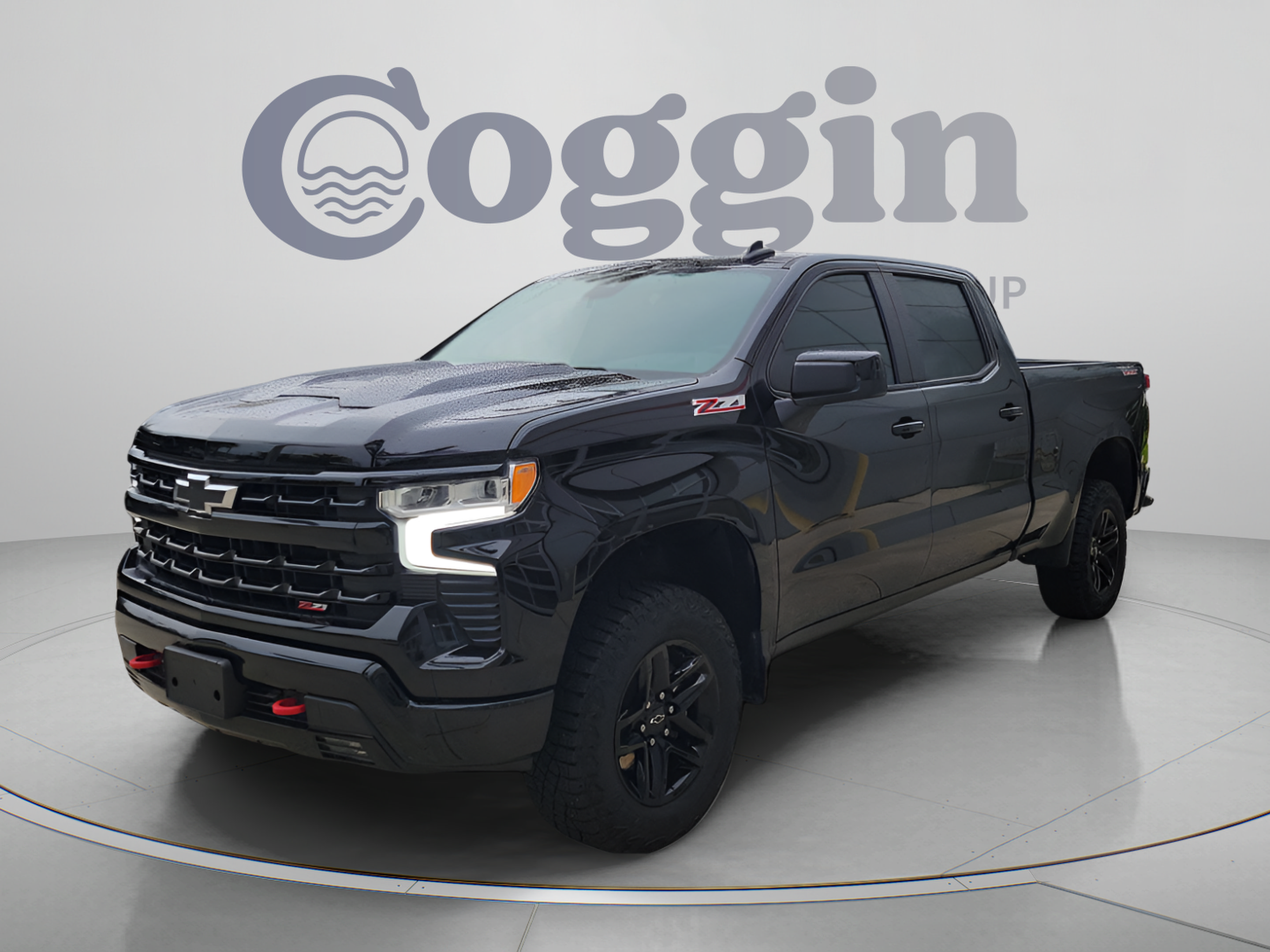 Used 2024 Chevrolet Silverado 1500 LT Trail Boss w/ Convenience Package II AWD/4WD image 1