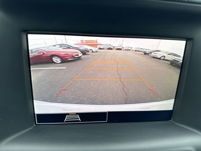 Used 2023 GMC Terrain SLE image 17