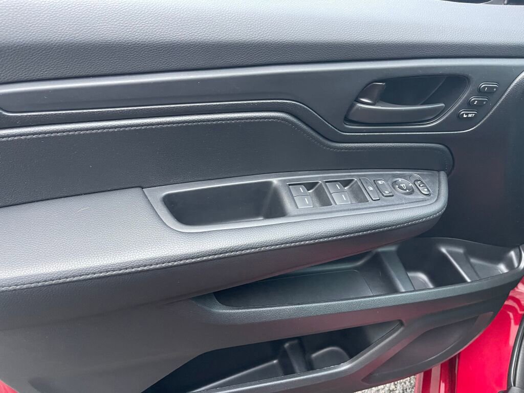 Used 2024 Honda Odyssey Sport image 6