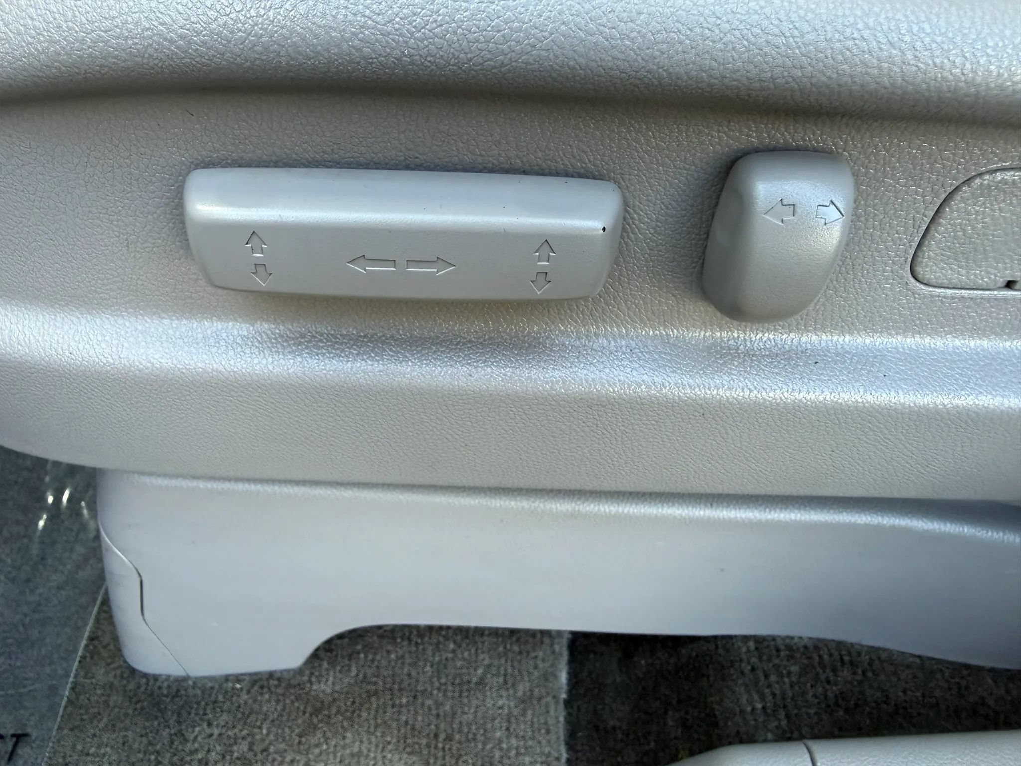 Used 2015 Honda Odyssey LX image 17