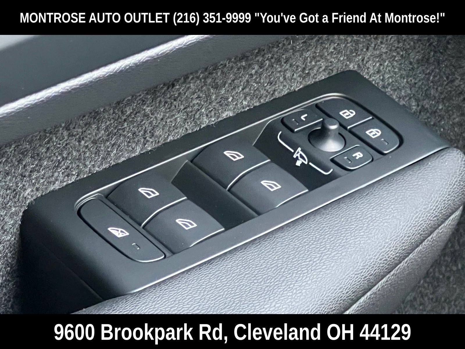 New 2026 Volvo XC40 B5 Plus w/ Protection Package Premier image 29