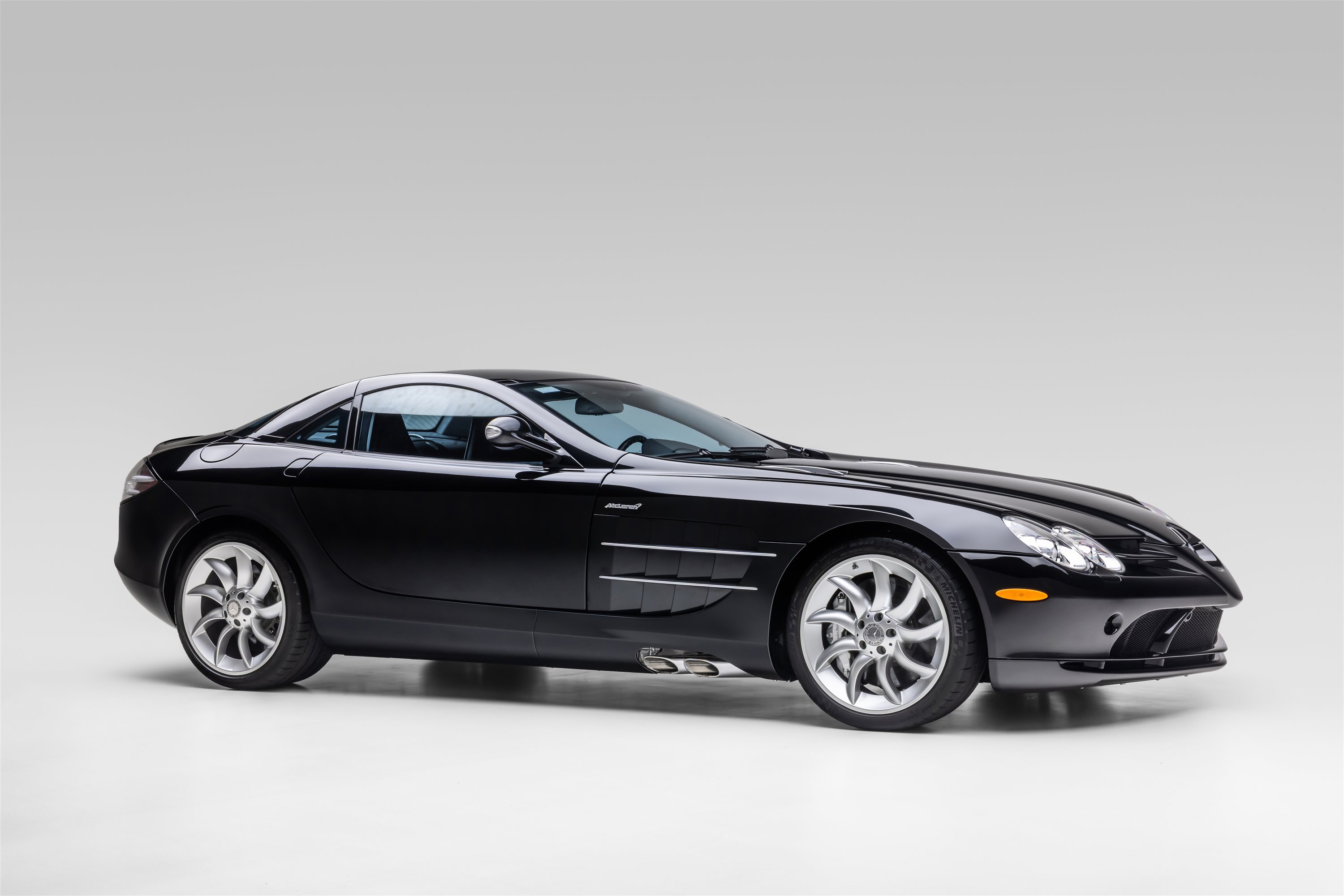 Used 2005 Mercedes-Benz SLR image 12