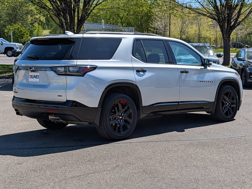 Used 2018 Chevrolet Traverse Premier w/ Redline Edition AWD/4WD image 13