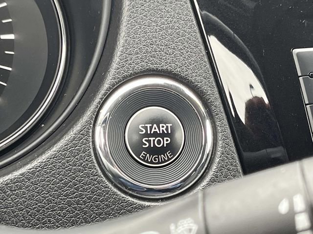 Used 2019 Nissan Rogue SV w/ Premium Package image 32