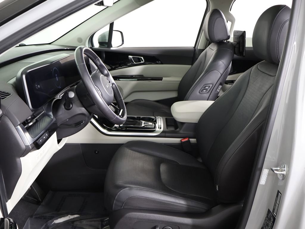 Used 2024 Kia Carnival SX Prestige FWD image 33