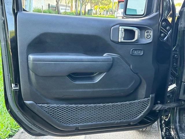 Certified 2025 Jeep Gladiator Sport AWD/4WD image 29