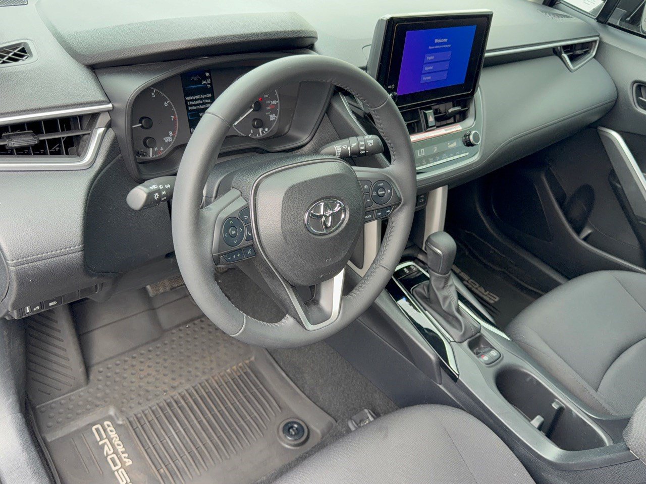 Certified 2024 Toyota Corolla Cross LE w/ Moonroof Package FWD image 4