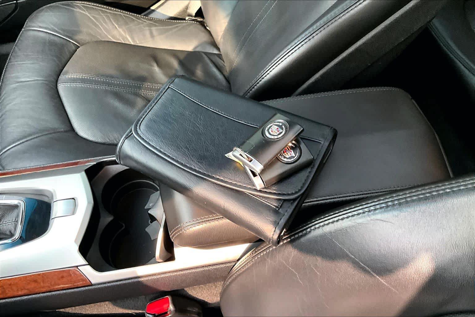 Used 2010 Cadillac CTS Premium RWD image 14
