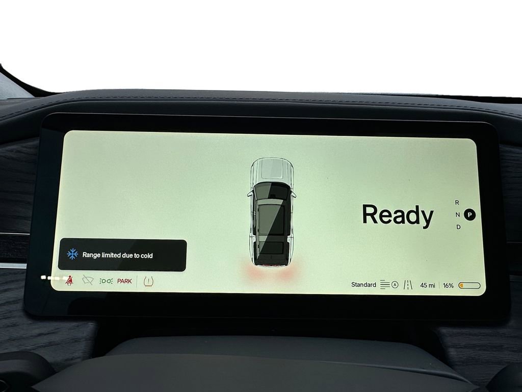 Used 2024 Rivian R1S Adventure image 13