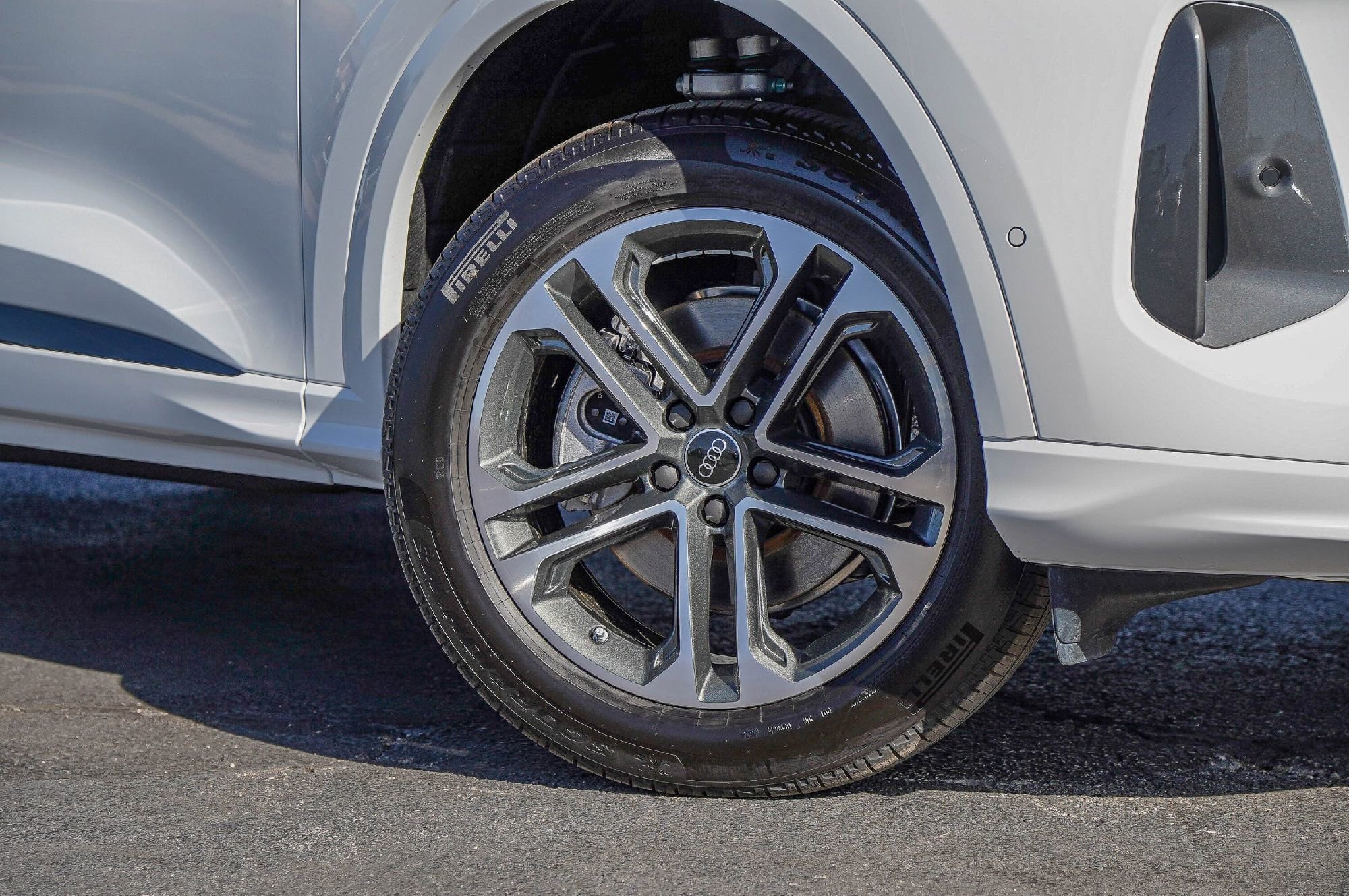 New 2025 Audi Q5 Premium Plus