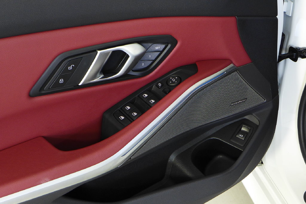 Used 2024 BMW M340i w/ Premium Package RWD image 12
