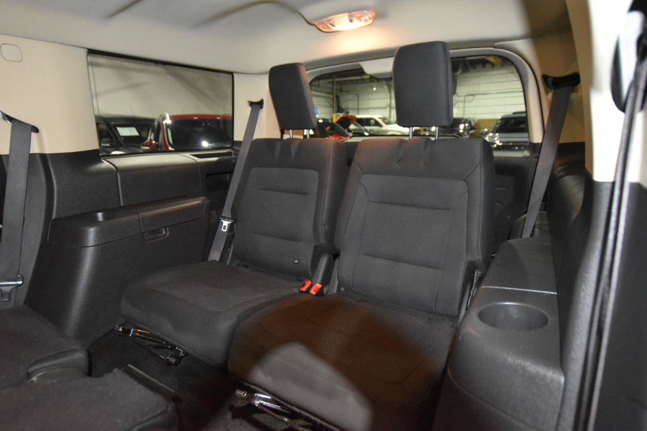 Used 2018 Ford Flex SE FWD image 33