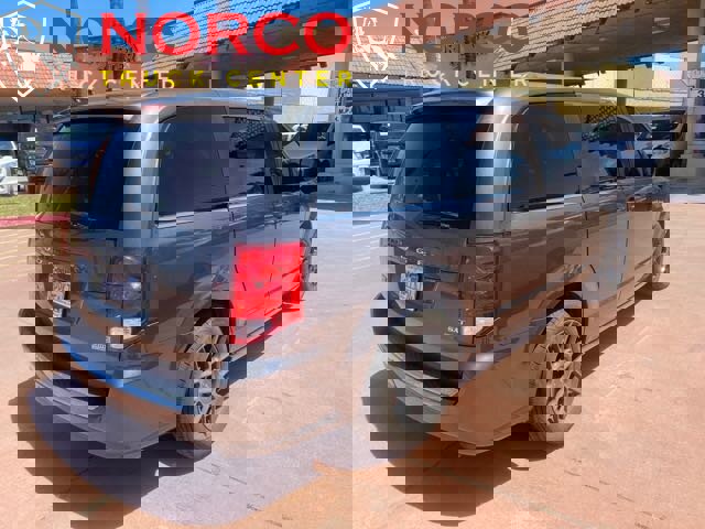 Used 2018 Dodge Grand Caravan SXT image 3