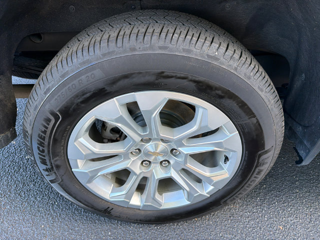 Used 2024 Chevrolet Silverado 1500 LTZ AWD/4WD image 17