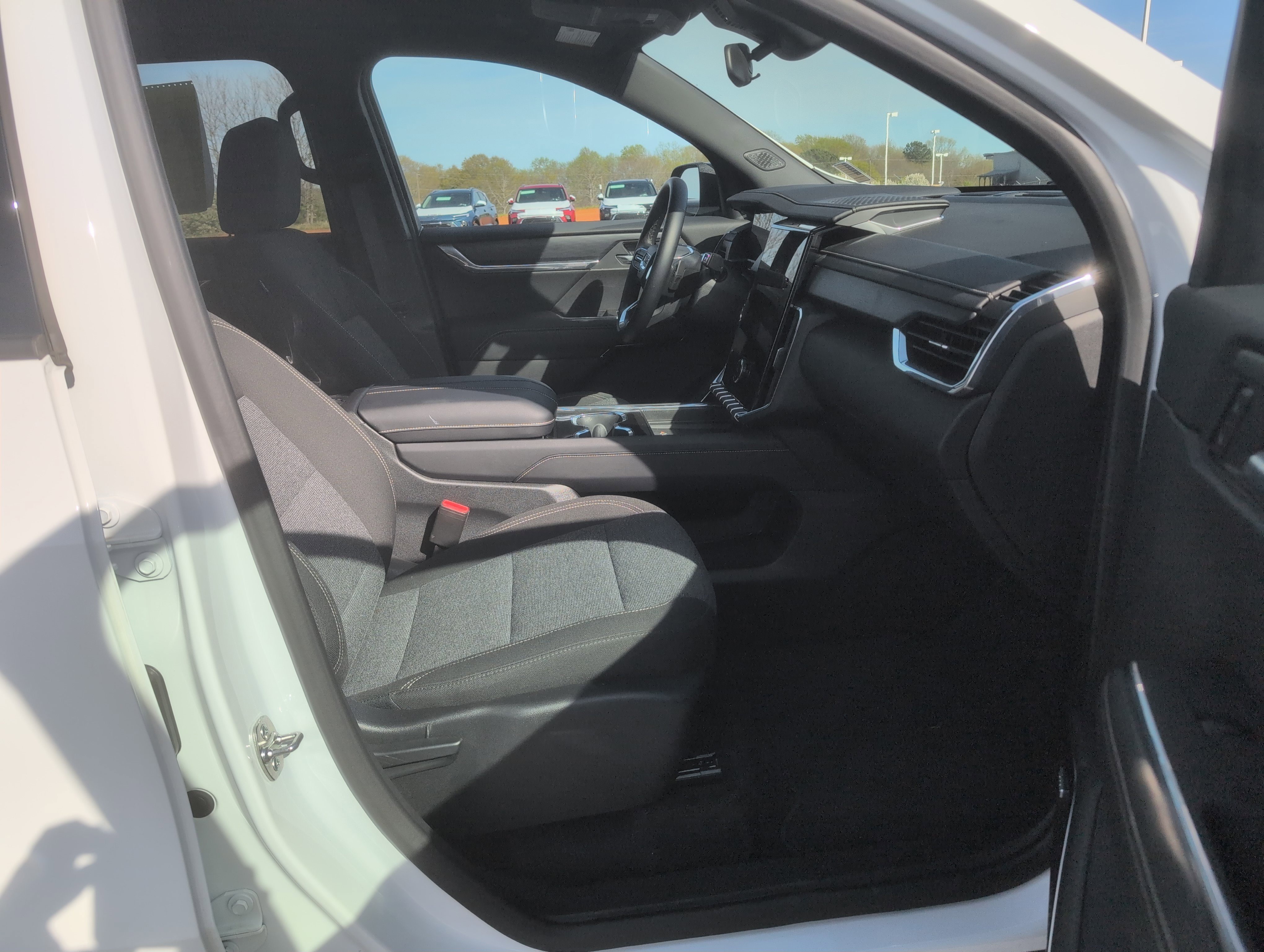 Used 2025 GMC Acadia Elevation image 34