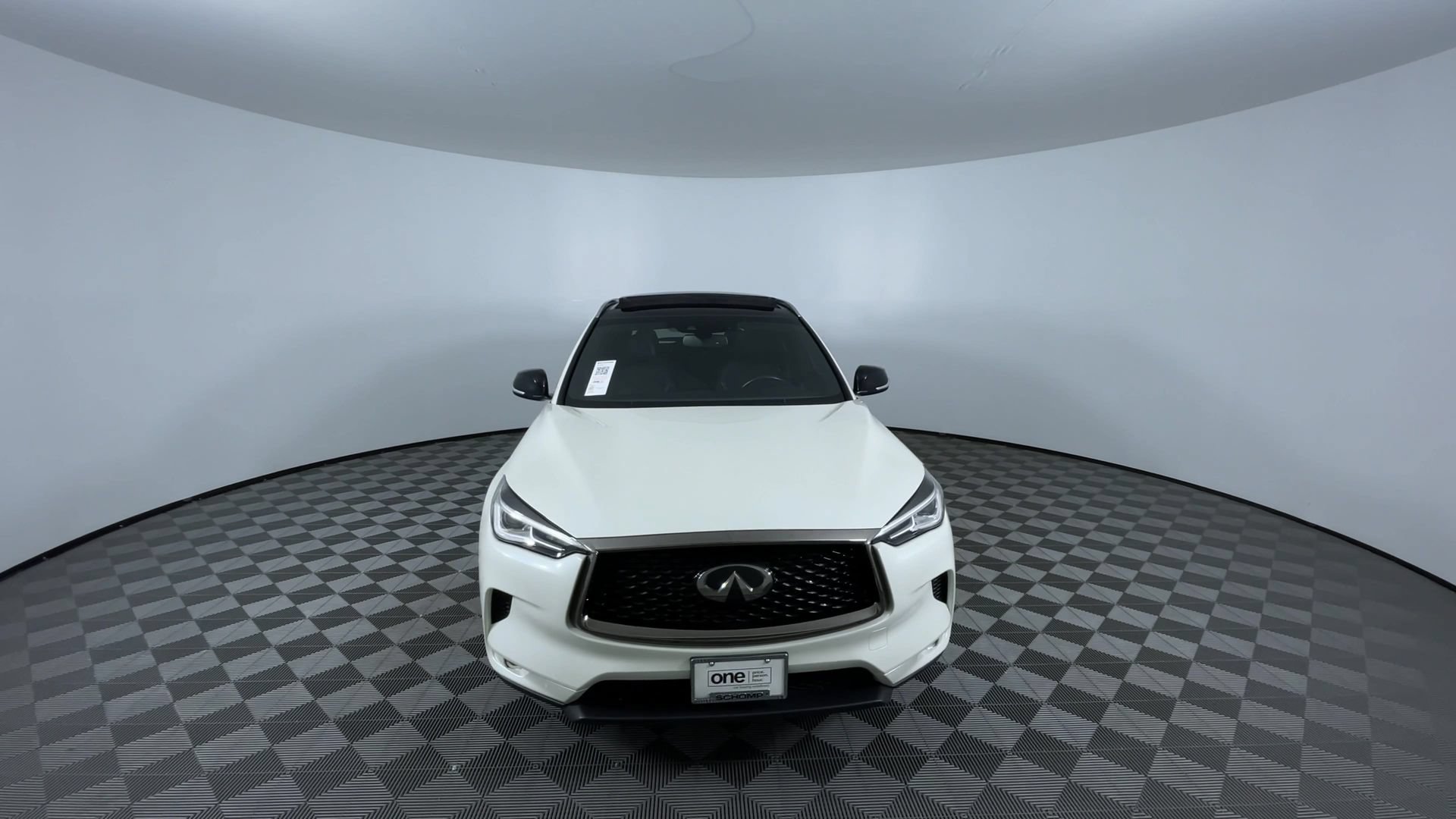 Used 2021 INFINITI QX50 Luxe w/ Appearance Package AWD/4WD image 3