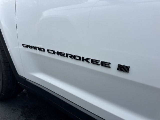 New 2027 Jeep Grand Cherokee 4WD image 25